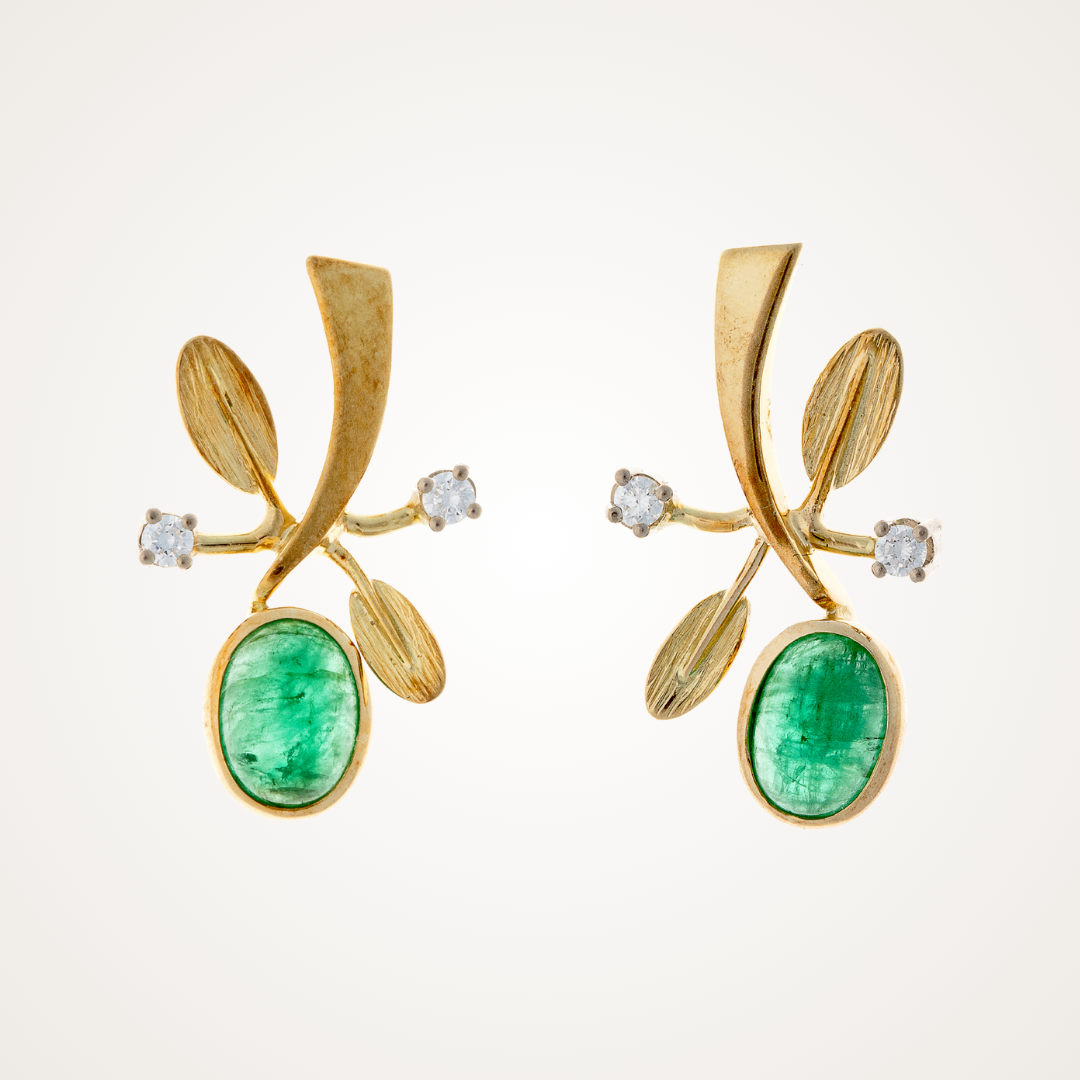 Vintage and antique earrings.