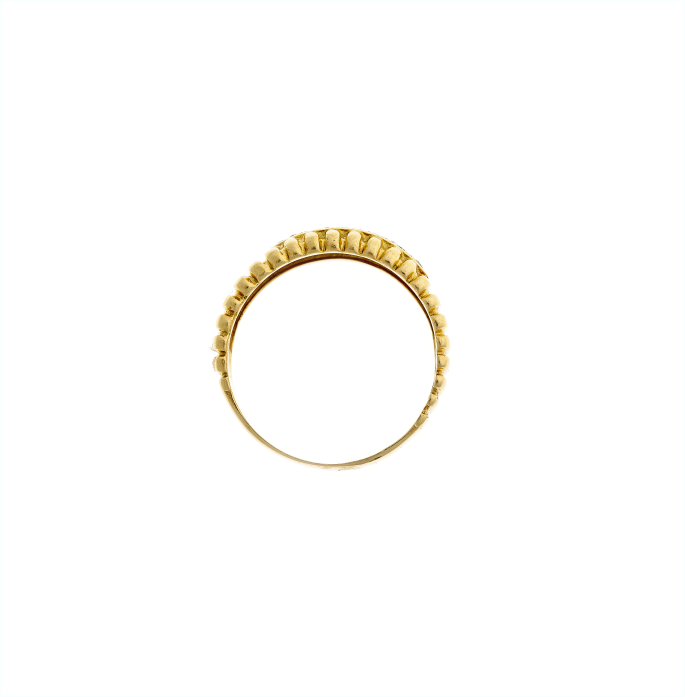 18K gold diamond band ring with bold ribbed texture, a timeless and sophisticated statement.