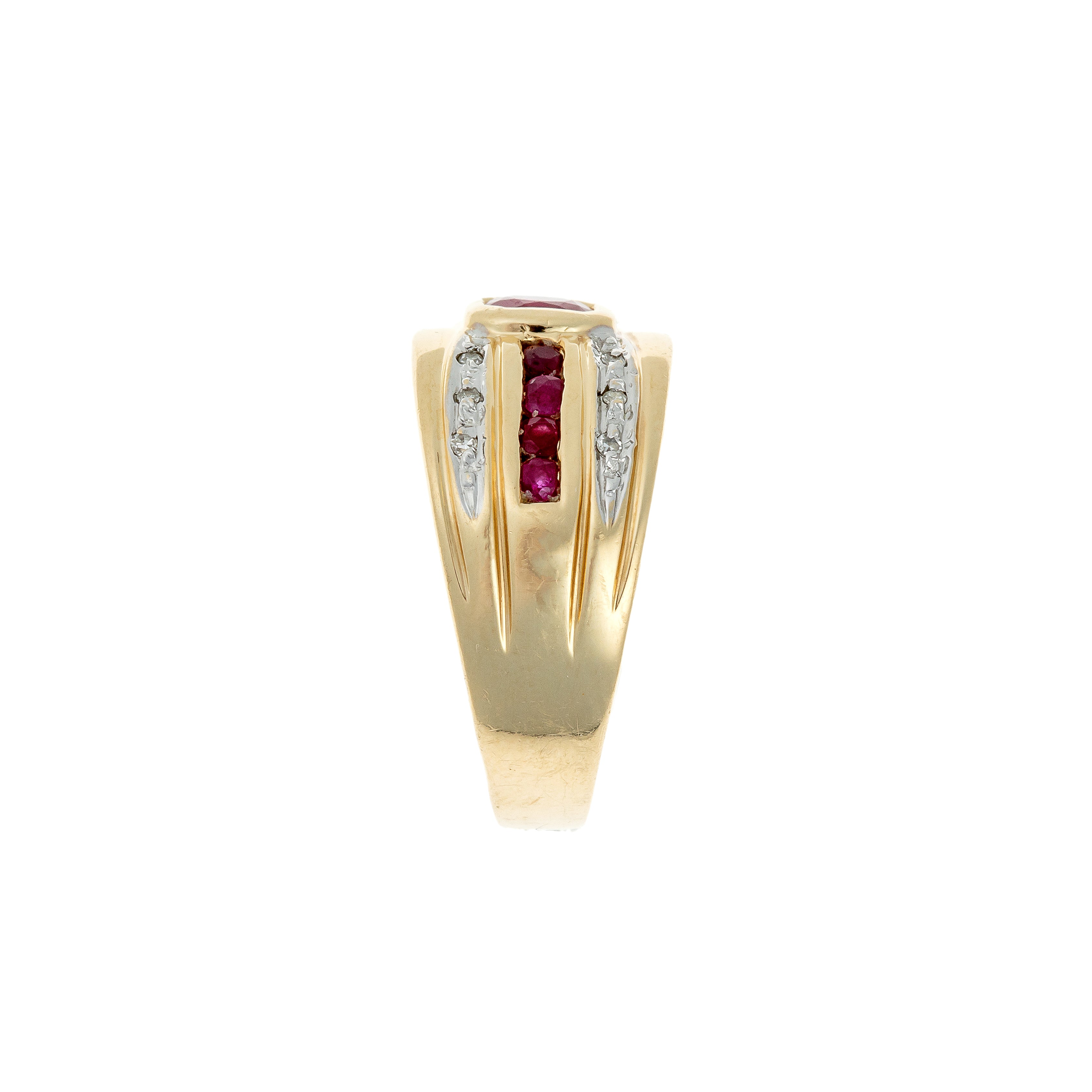 Side of the vintage gold cocktail ring with rubies and diamonds.