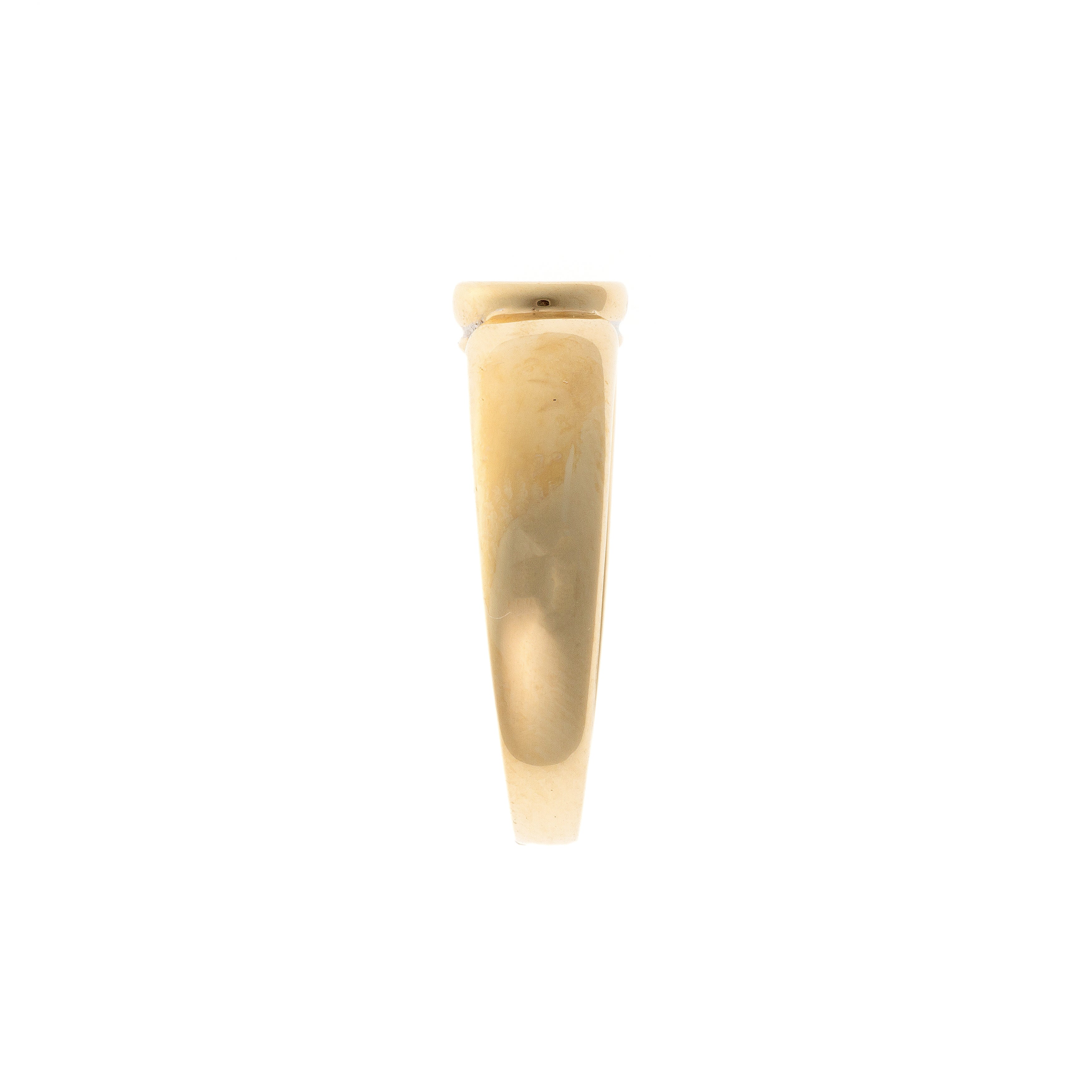 Side of the contemporary vintage two-tone gold diamond solitaire ring.