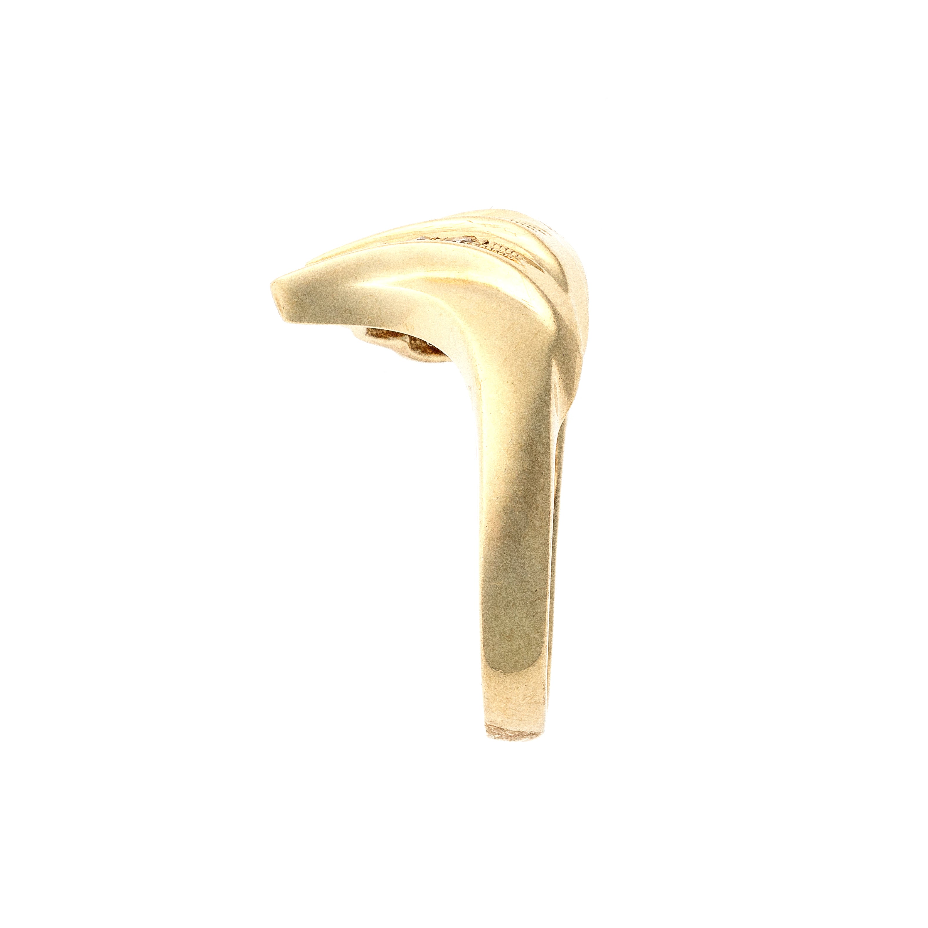 Side of the contemporary vintage yellow gold tiered diamond cocktail ring.