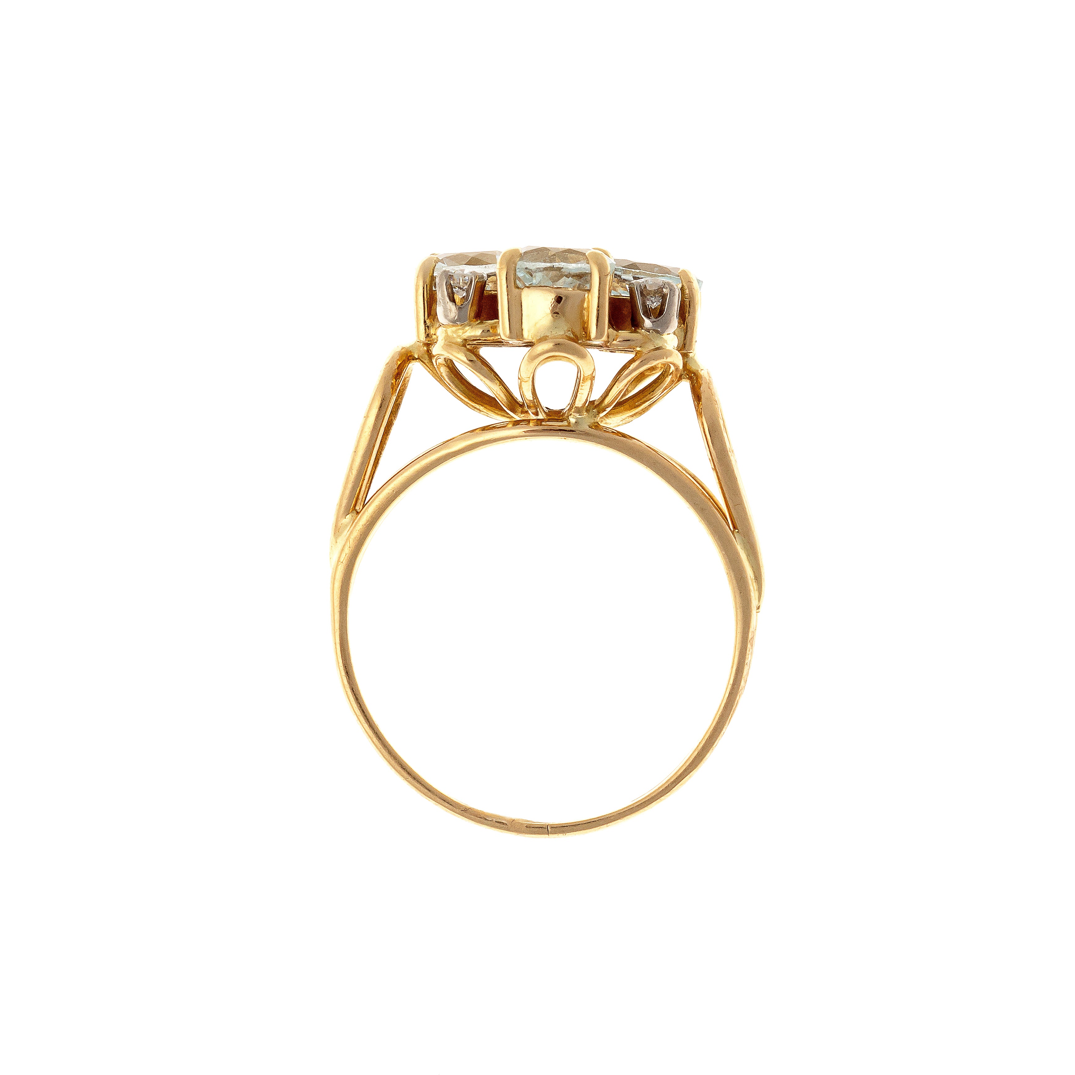 Profile of the Art Deco yellow gold cocktail ring with aquamarines and diamonds.
