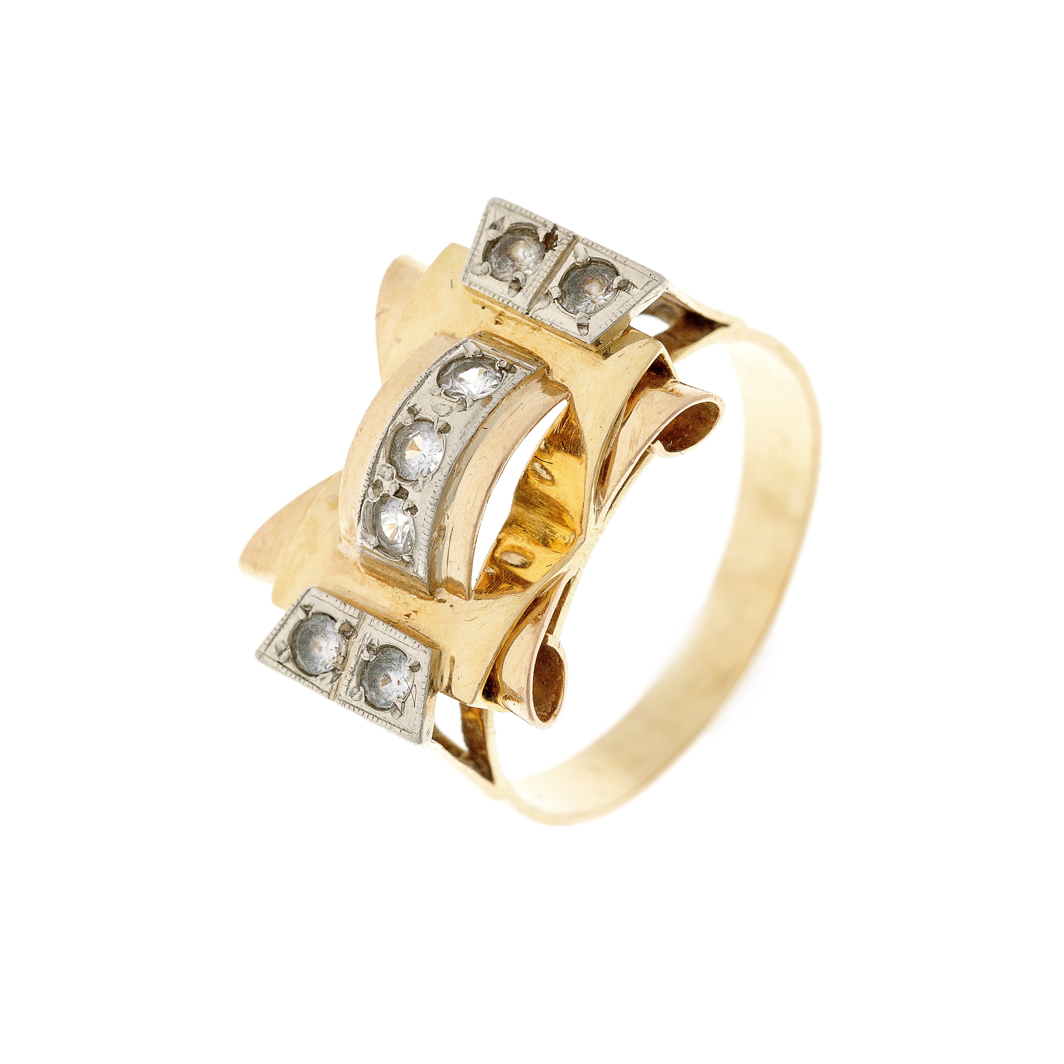 Side view of the estate Art Deco geometric ring, highlighting its sculptural gold structure and the sharp angular motifs.