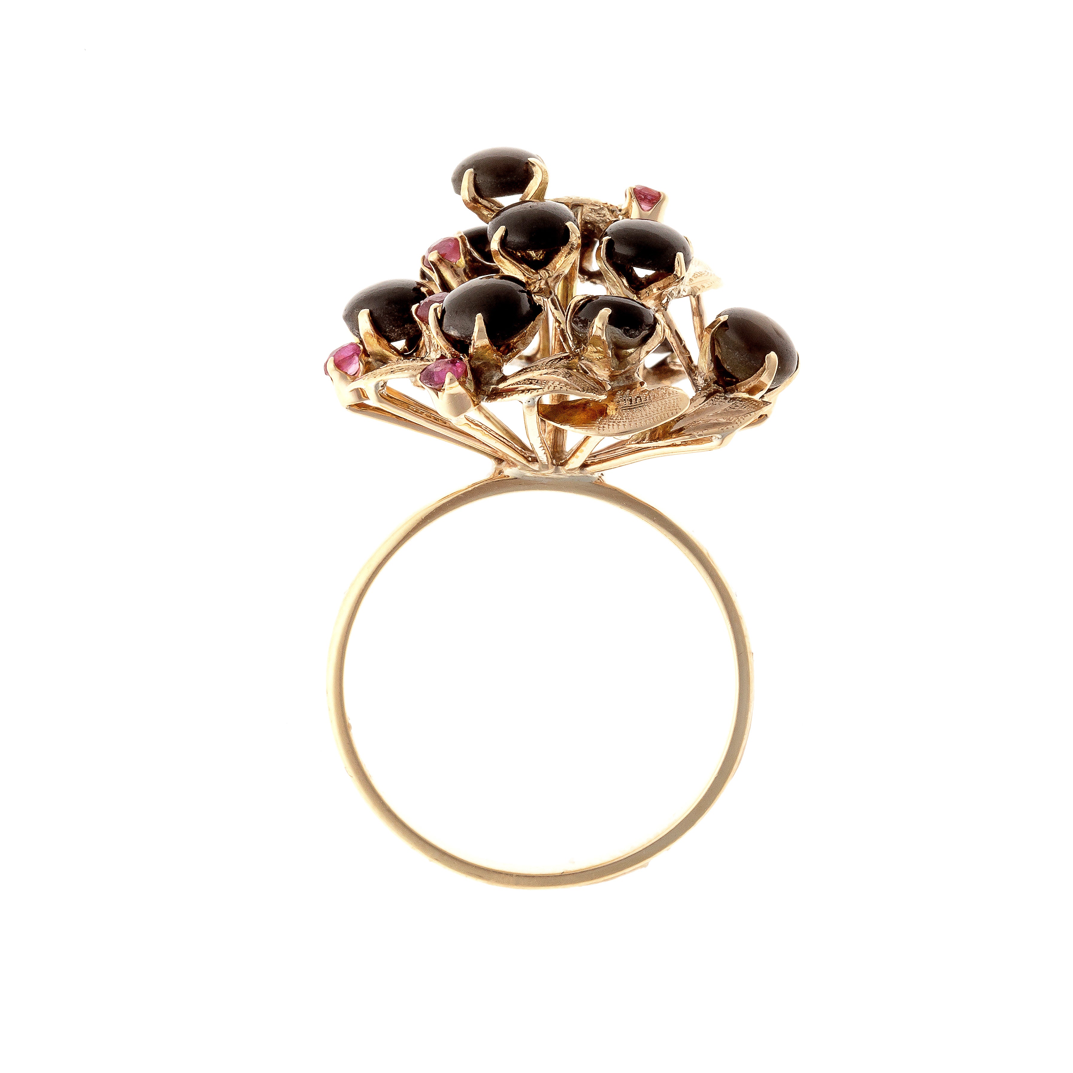 Profile of the Mid-Century gold star sapphire and ruby cluster cocktail ring.
