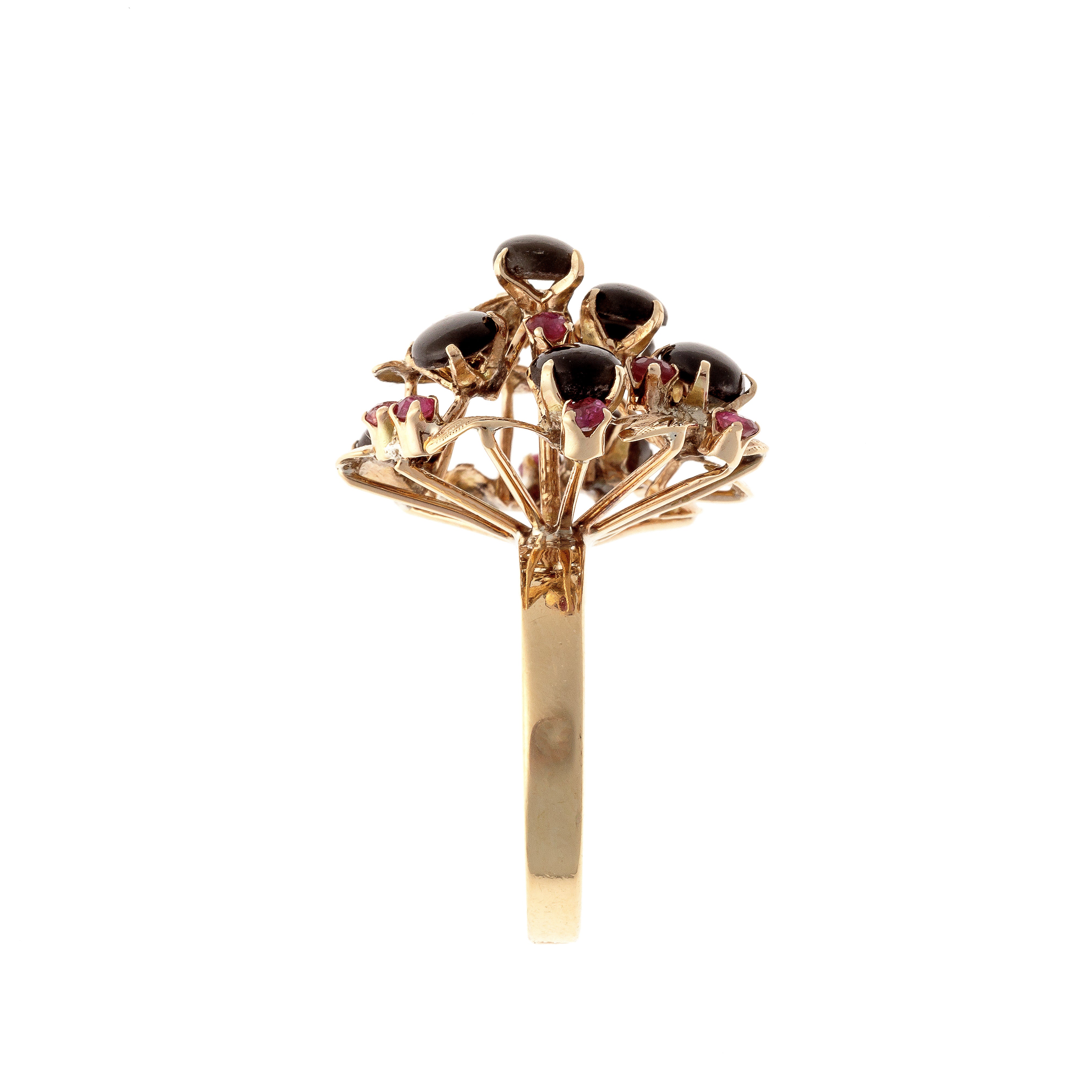 Side of the Mid-Century gold star sapphire and ruby cluster cocktail ring.