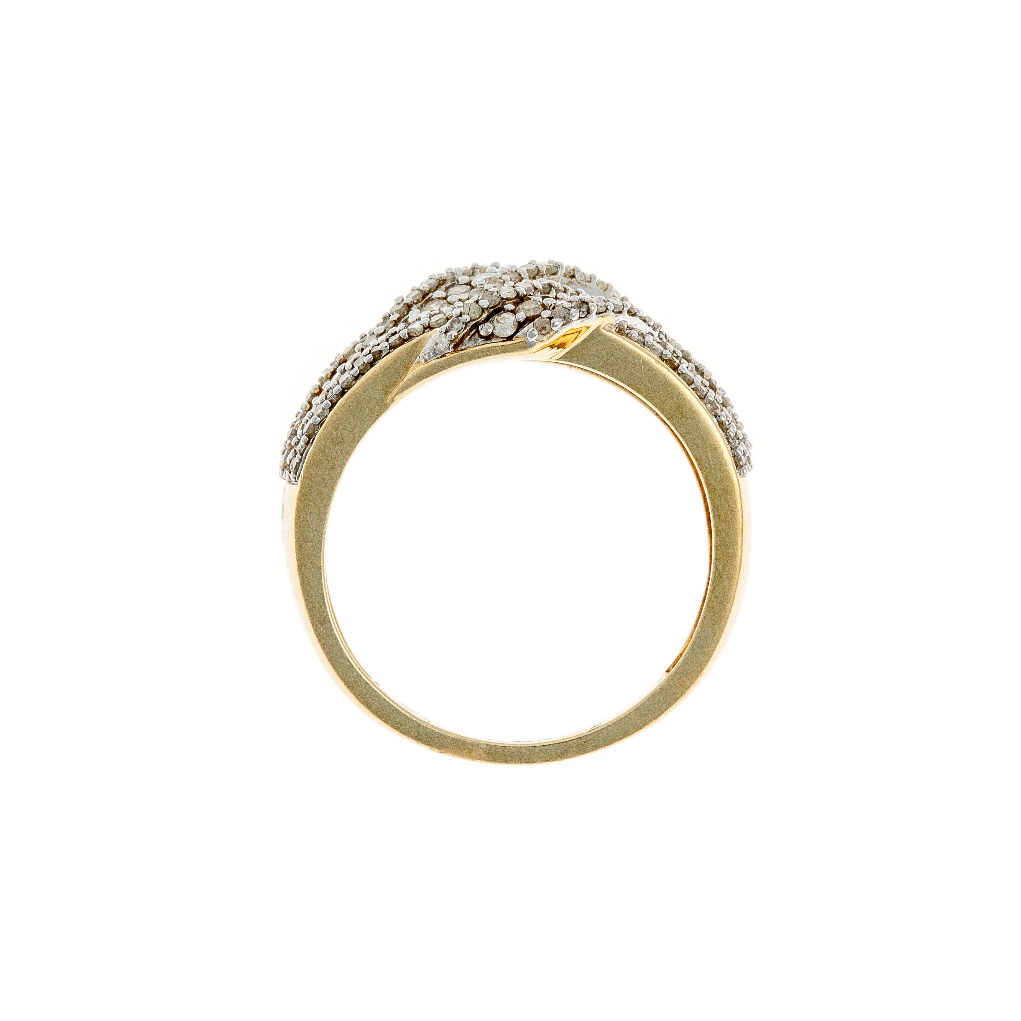 Profile view of the ring’s solid 14k gold band and inner lattice detail.