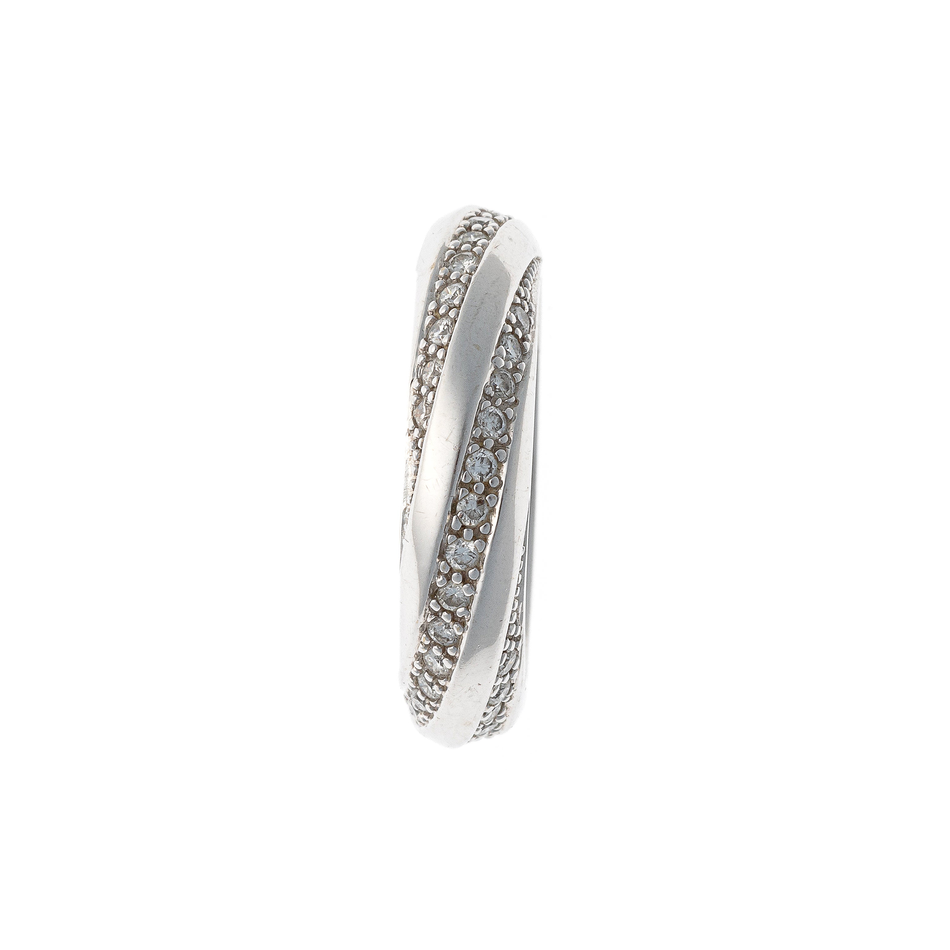 Side of the vintage Christ white gold spiraling pavé diamond band ring.