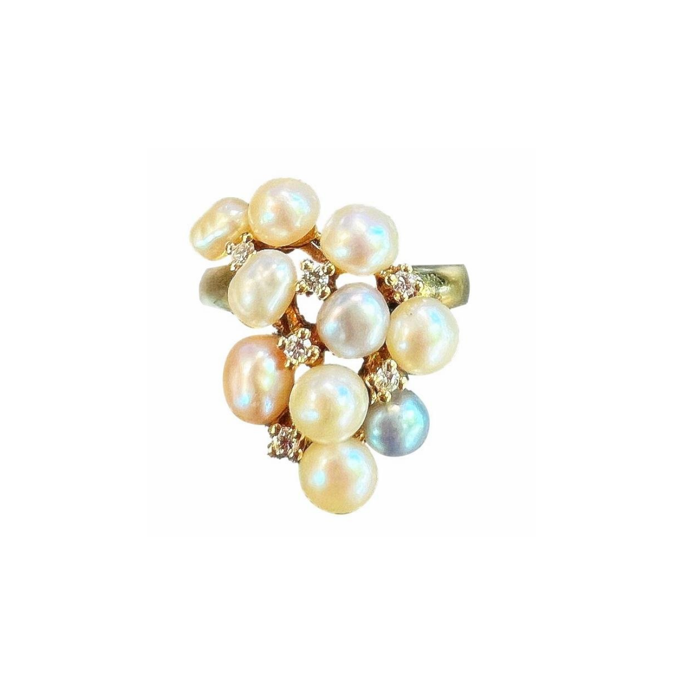 Top view of floral-inspired ring with pearls and brilliant-cut diamonds.