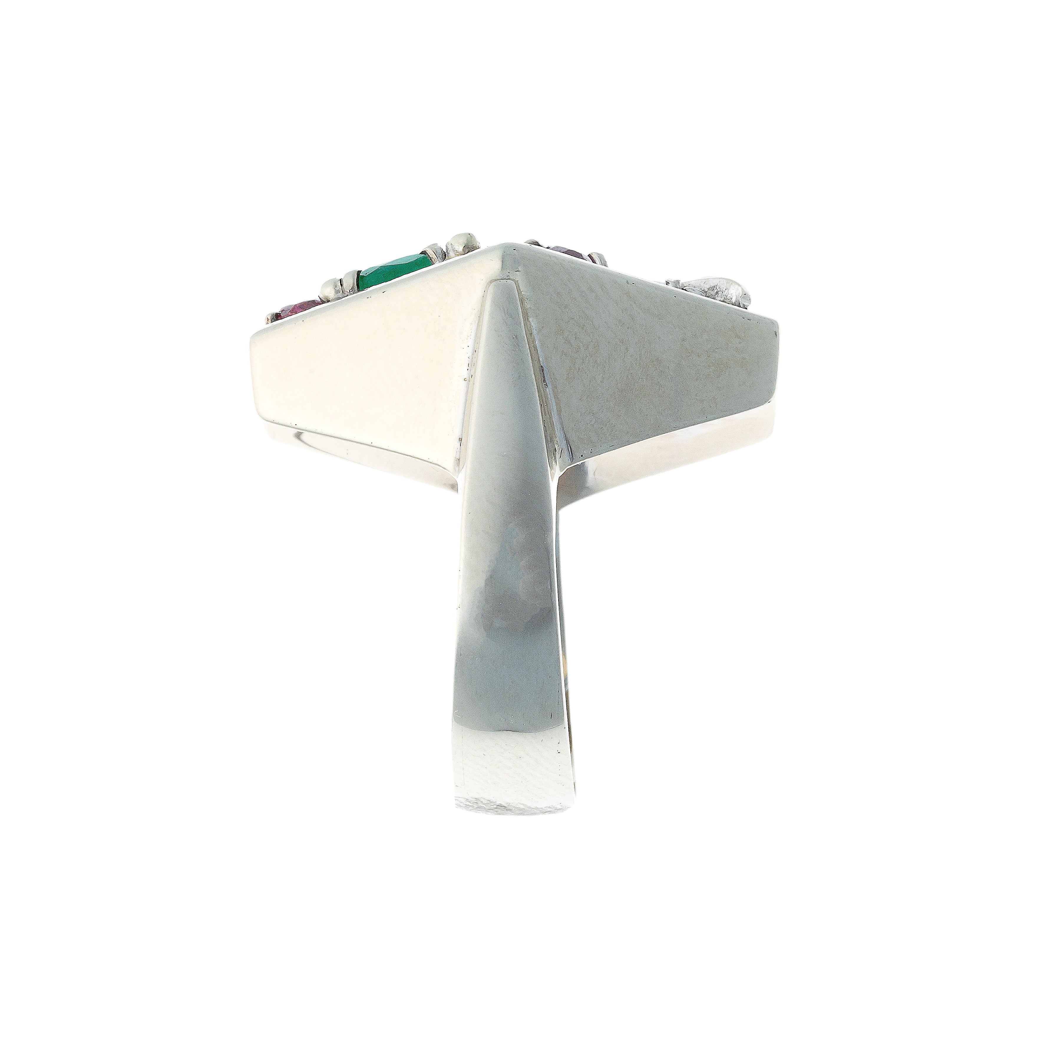Side of the vintage Mid-Century modernist white gold multi-gem cocktail ring.