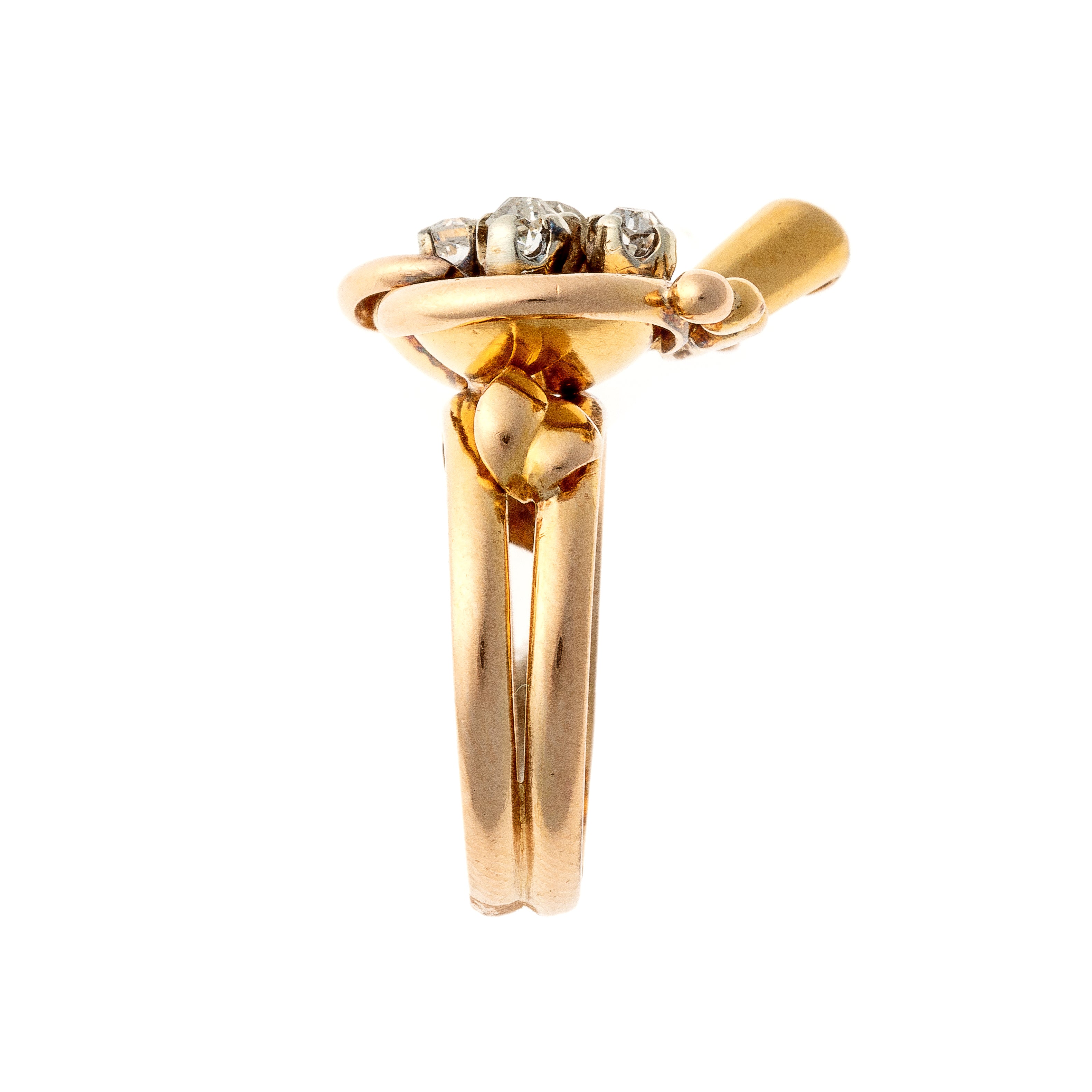Side of the Retro 1940s gold and diamond floral cocktail ring.