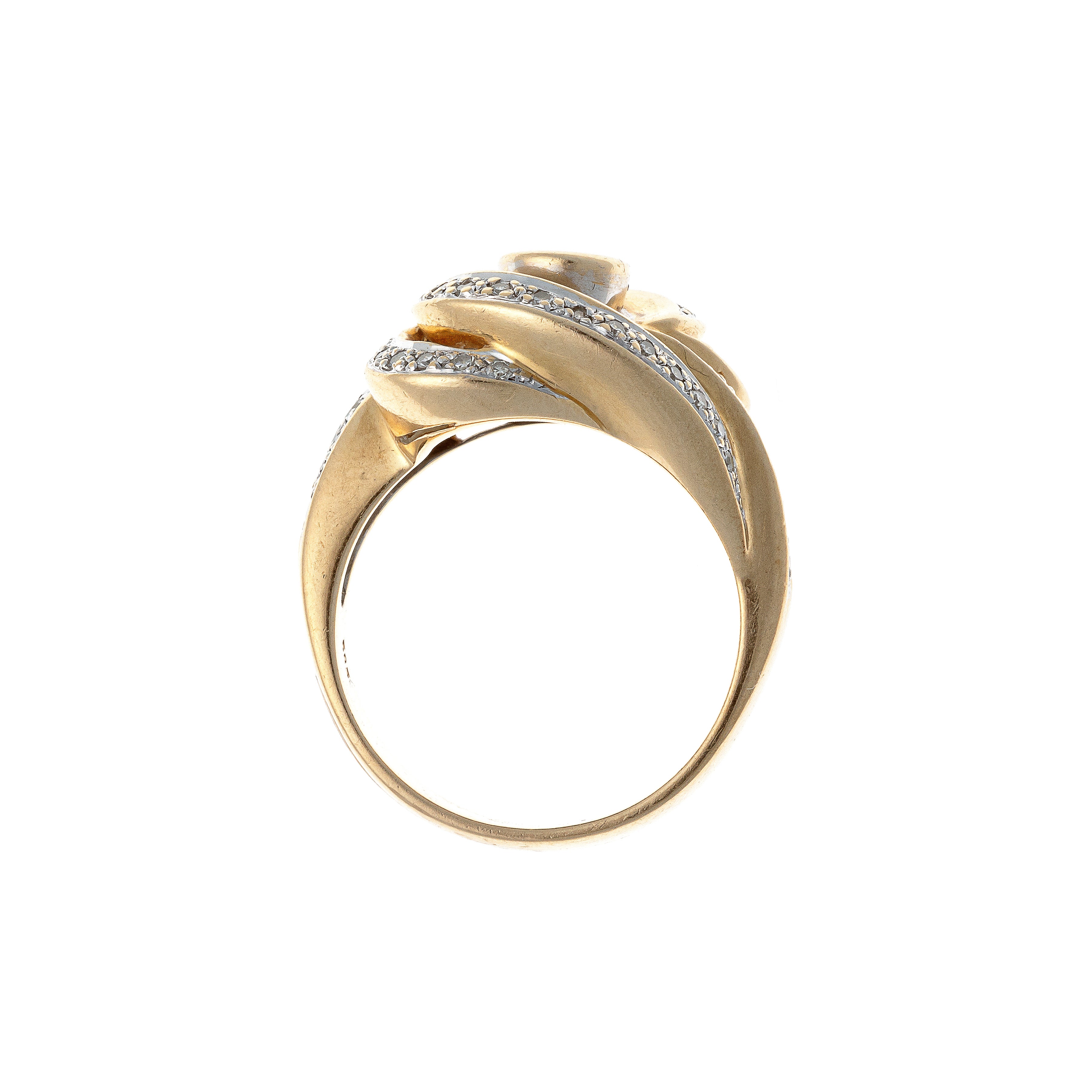 Profile of the Contemporary vintage two-tone gold diamond swirl cocktail ring.